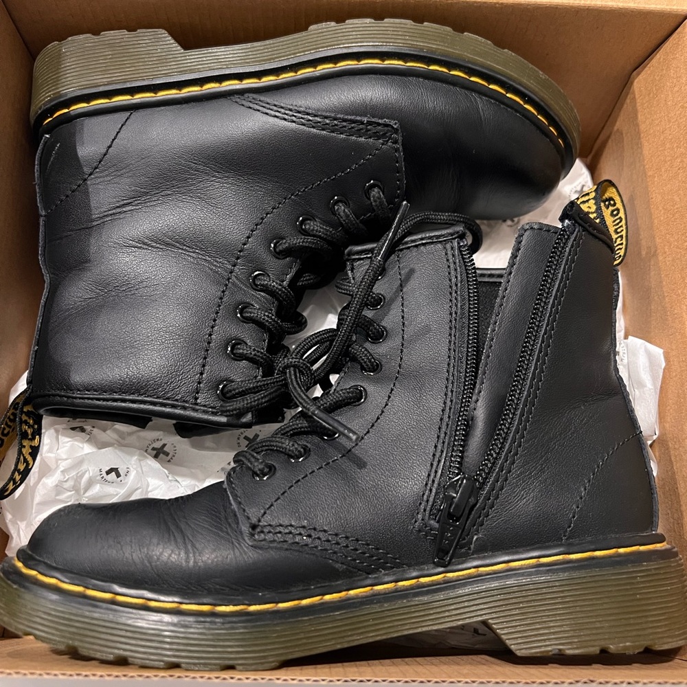 Dr Martens for little girl